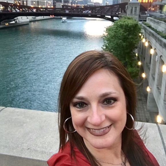 Meet your Posher, Jessica - Picture 1 of 1